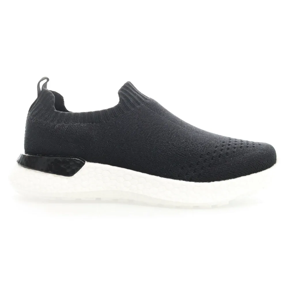 B10 Unite Slip On Sneakers