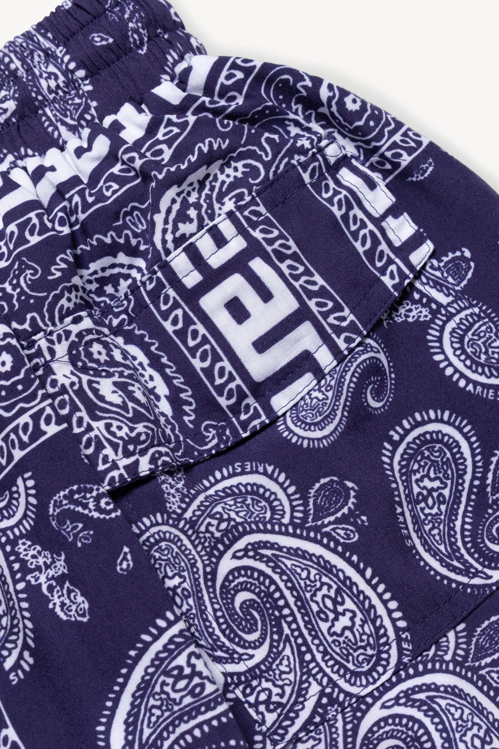 BANDANA PRINT BOARD SHORTS / ARIES   NAVY